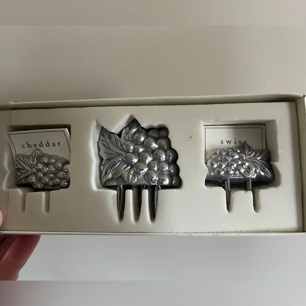 Pier 1 Cheese Set